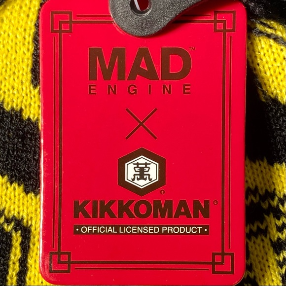 Beanie Kikkoman w/ Pom Black & Yellow Soy Sauce - Picture 5 of 6